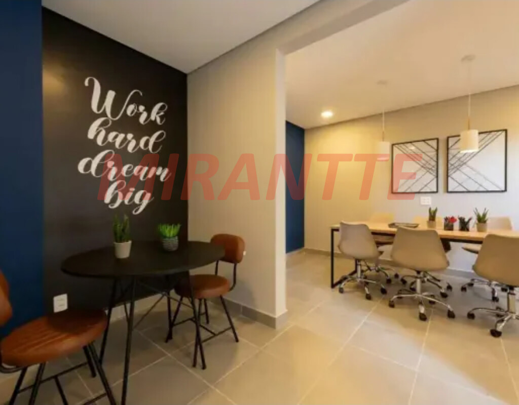 Apartamento de 32m² com 2 quartos em Parque Novo Mundo