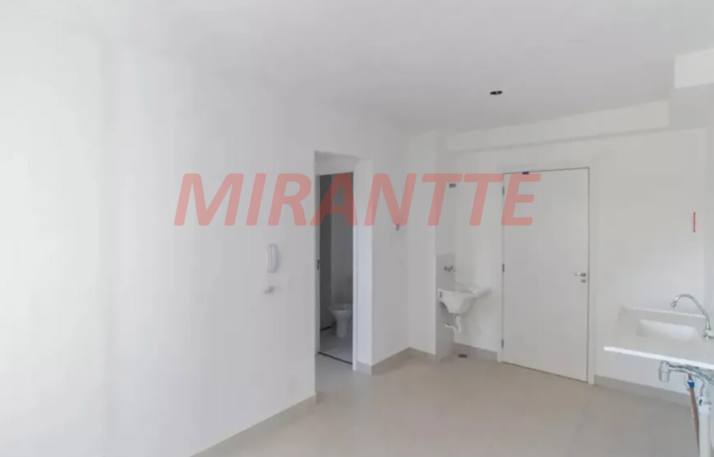 Apartamento de 32m² com 2 quartos em Parque Novo Mundo