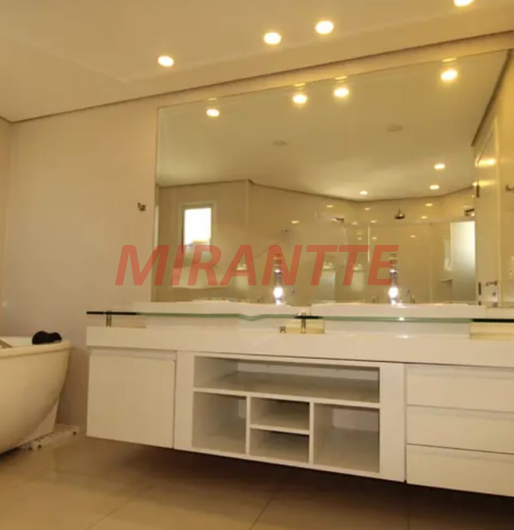 Apartamento de 305m² com 4 quartos em Santana