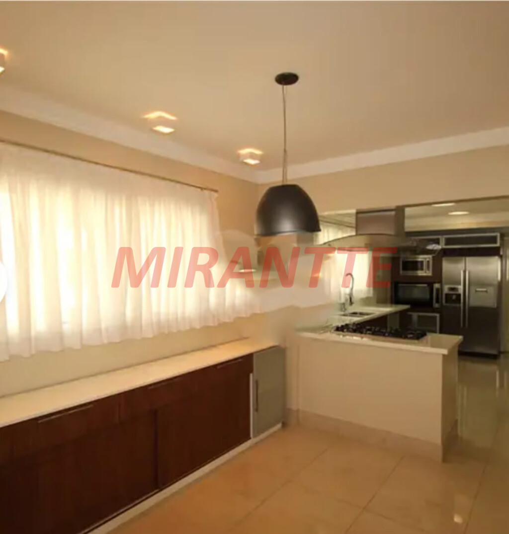 Apartamento de 305m² com 4 quartos em Santana