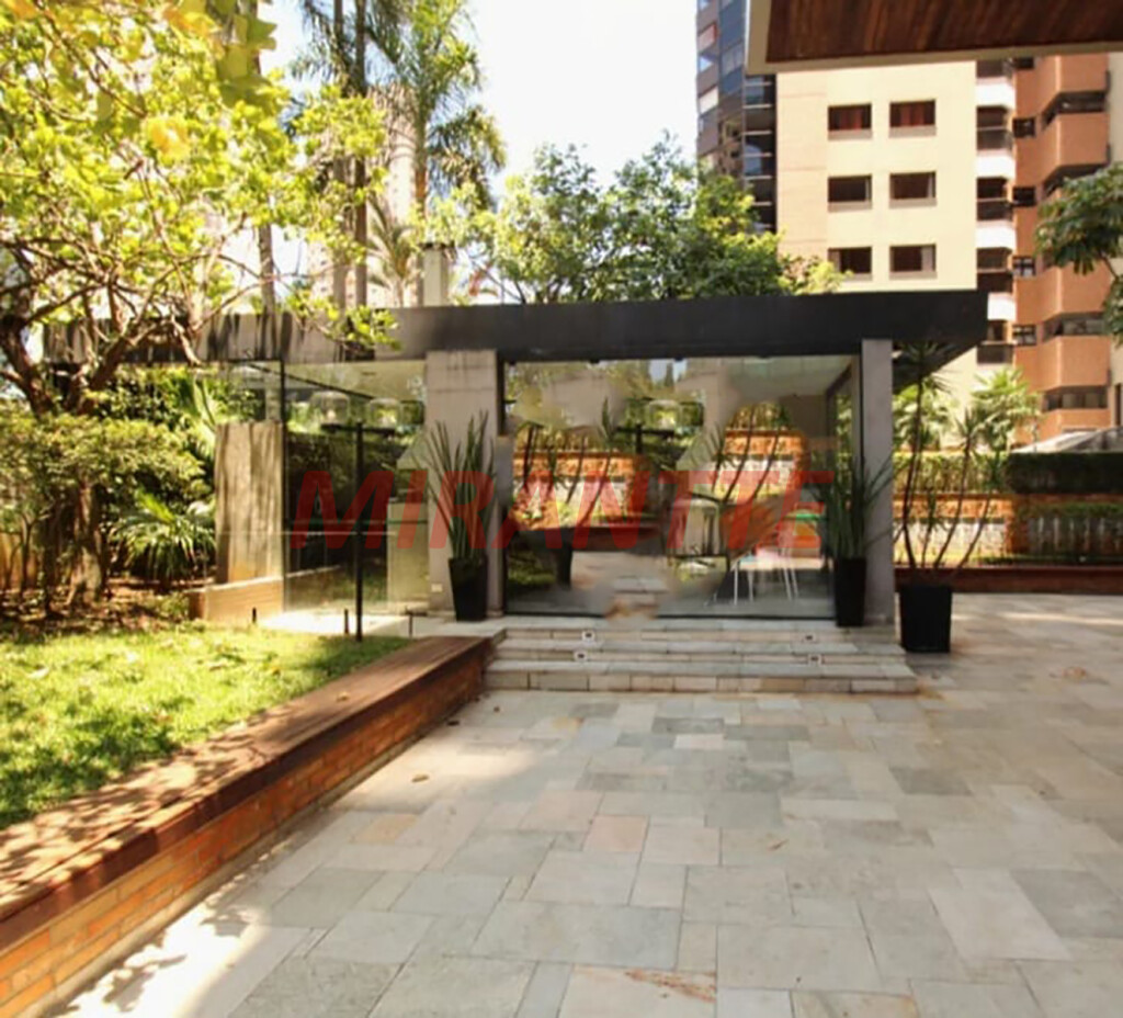 Apartamento de 305m² com 4 quartos em Santana