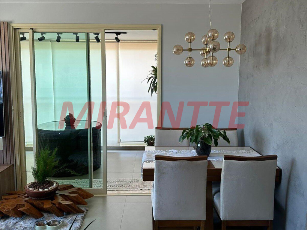 Apartamento de 76m² com 2 quartos em Santana
