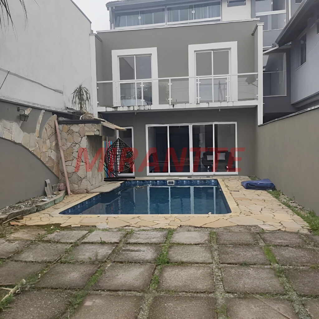 Sobrado com 3 quartos em Mogi das Cruzes