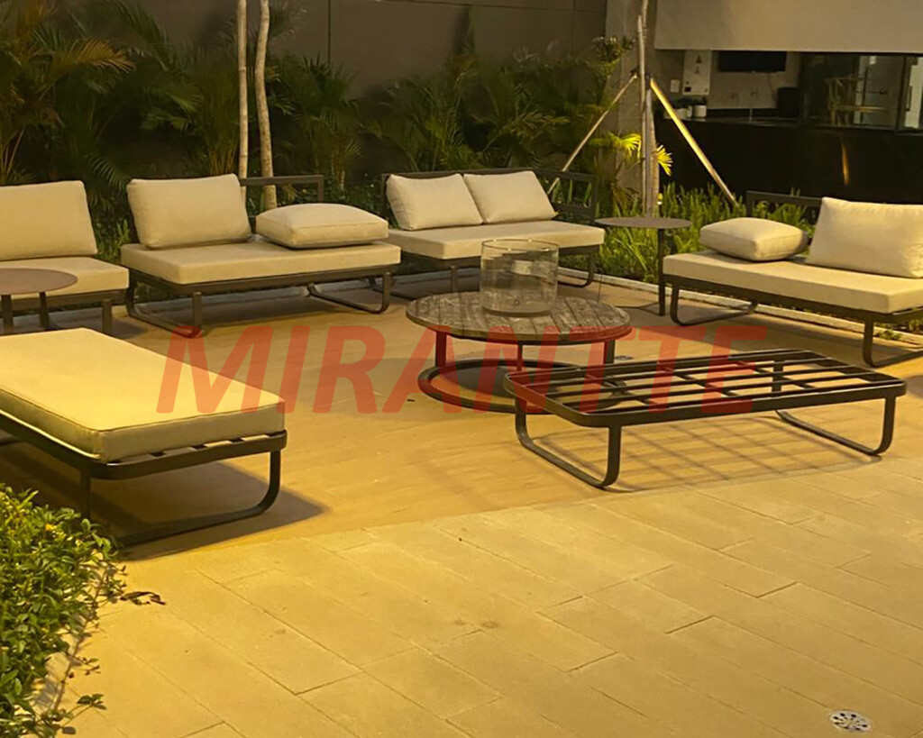 Apartamento de 67m² com 3 quartos em Vila Anastacio