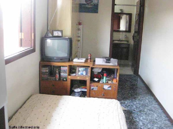 Sobrado de 250m² com 4 quartos em Vila Nova Parada