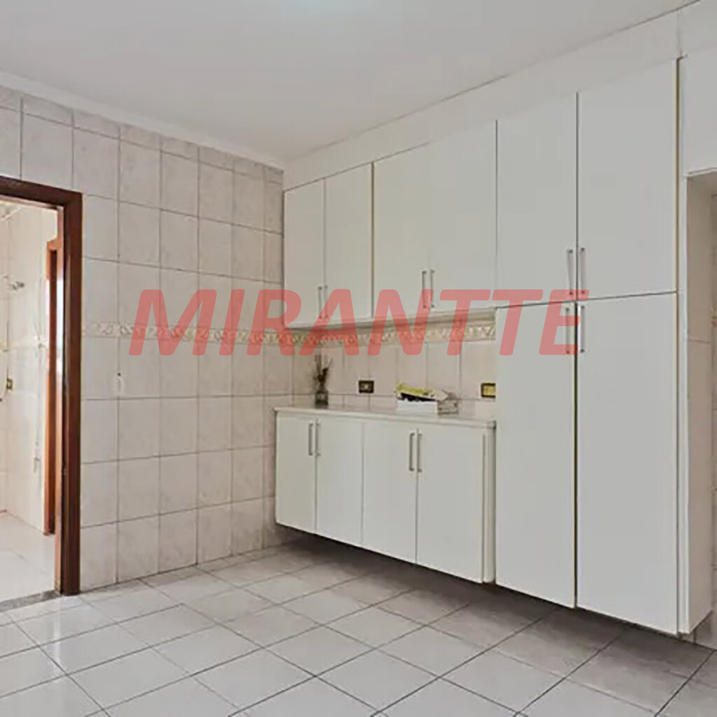 Sobrado de 380m² com 4 quartos em Parada  Inglesa