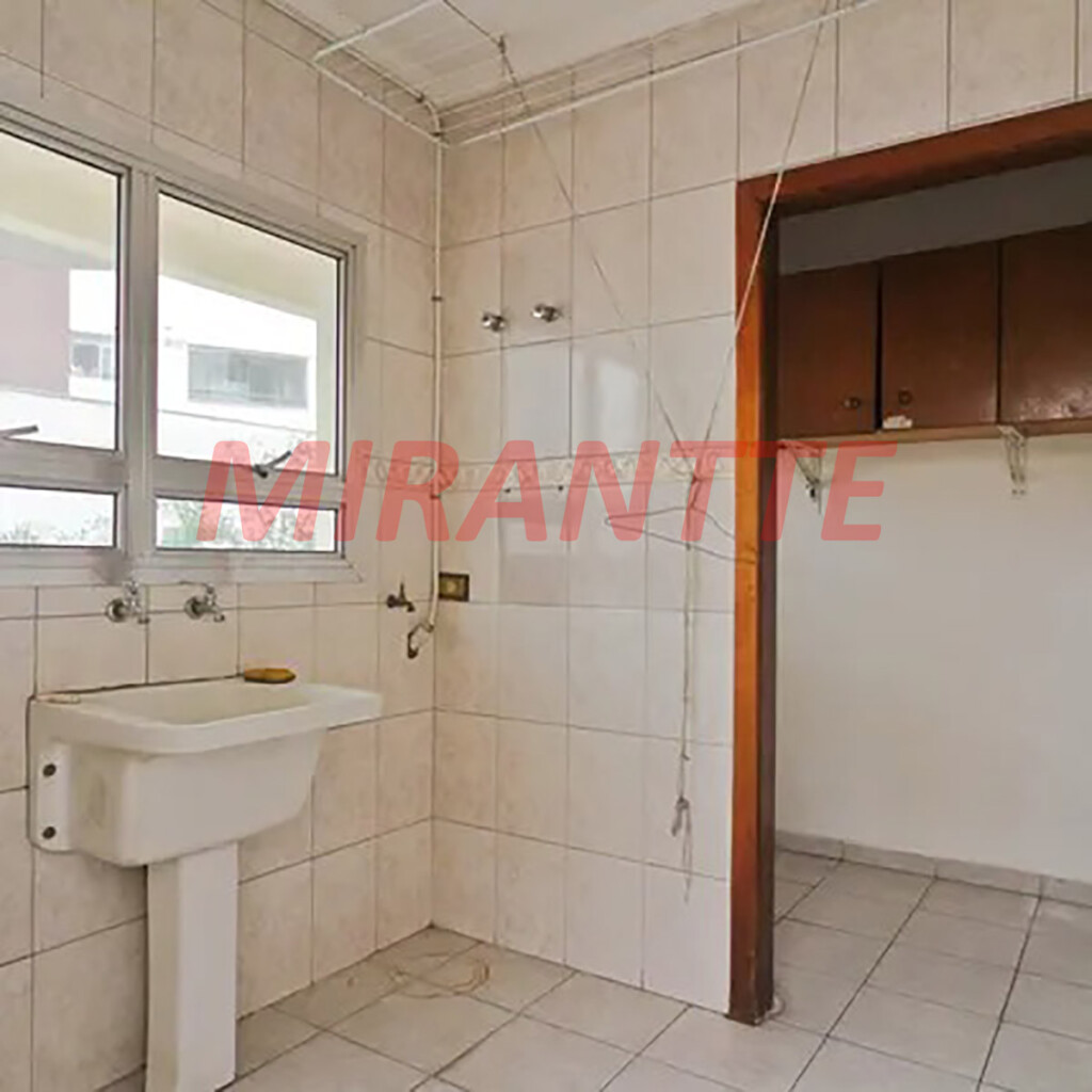 Sobrado de 380m² com 4 quartos em Parada  Inglesa