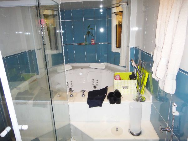 Sobrado de 400m² com 7 quartos em Tremembe
