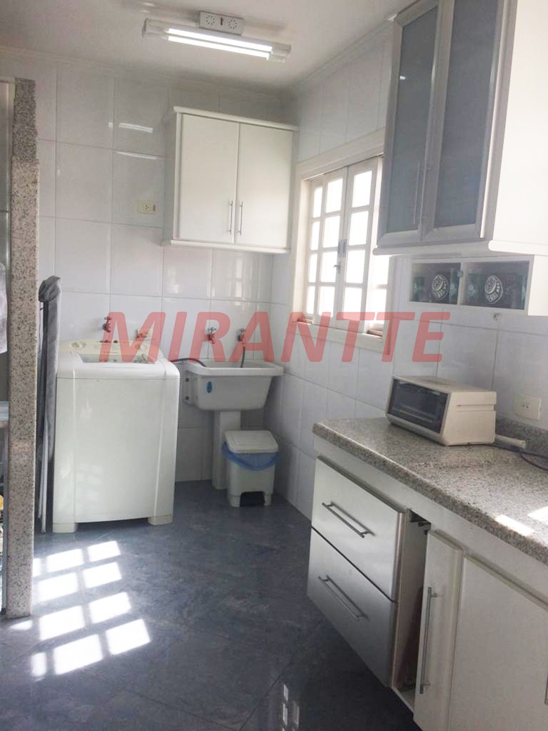 Sobrado de 377m² com 4 quartos em Mandaqui