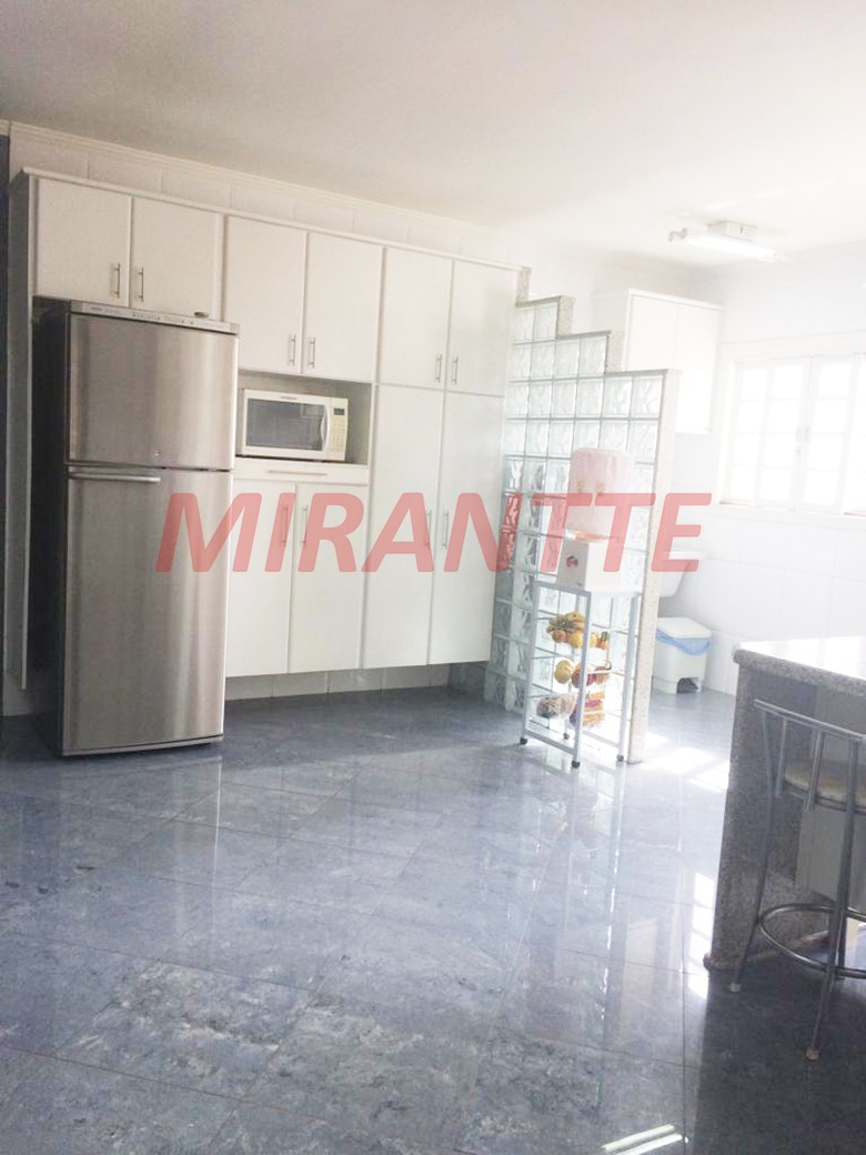 Sobrado de 377m² com 4 quartos em Mandaqui