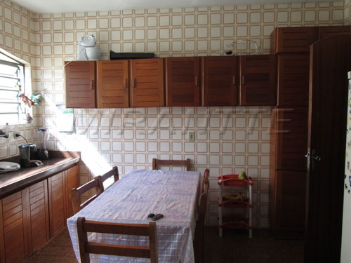 Sobrado com 3 quartos em Horto Florestal