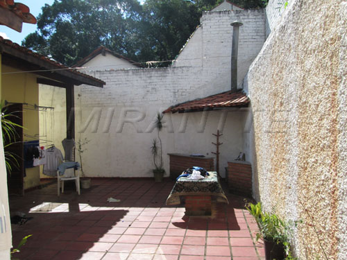 Sobrado com 3 quartos em Horto Florestal