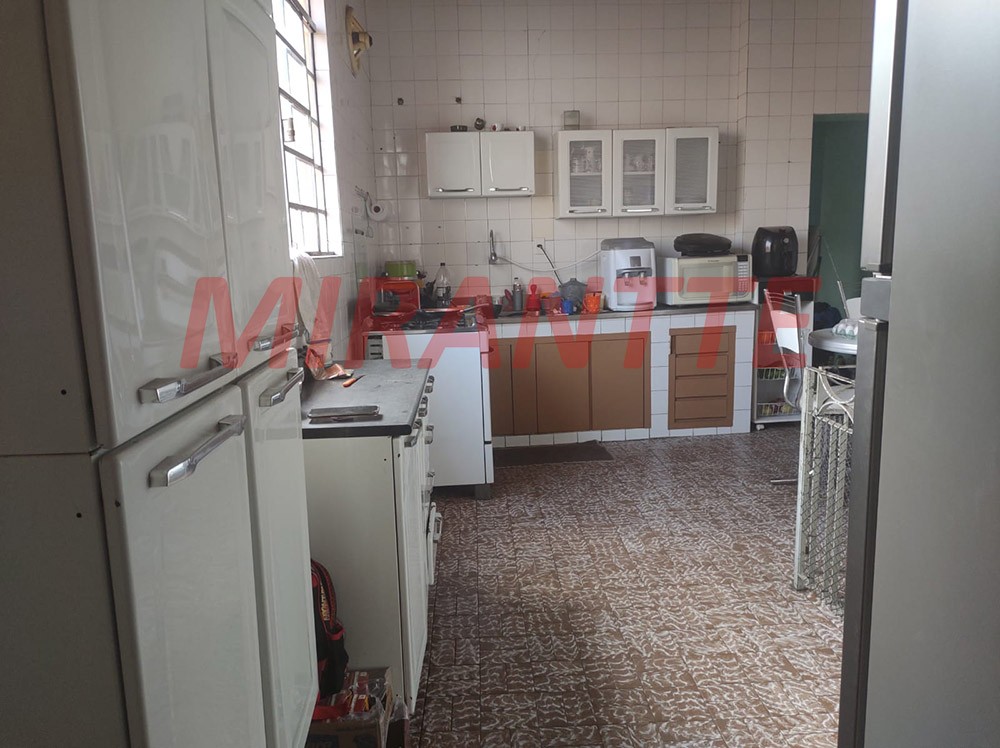 Casa terrea de 140m² com 4 quartos em Água Fria