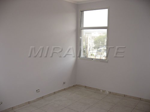 Comercial de 271m² em Água Fria