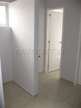 Comercial de 271m² em Água Fria