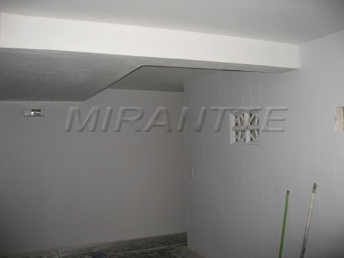 Comercial de 271m² em Água Fria