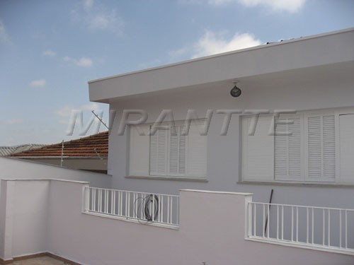 Comercial de 271m² em Água Fria