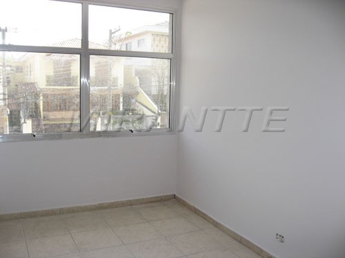 Comercial de 271m² em Água Fria