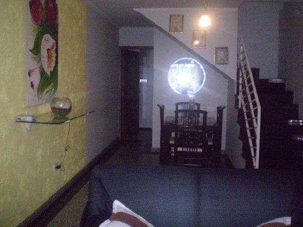 Sobrado de 200m² com 3 quartos em Horto Florestal