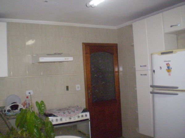 Sobrado de 200m² com 3 quartos em Horto Florestal