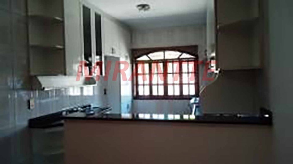 Sobrado de 360m² com 4 quartos em Jardim Guapíra
