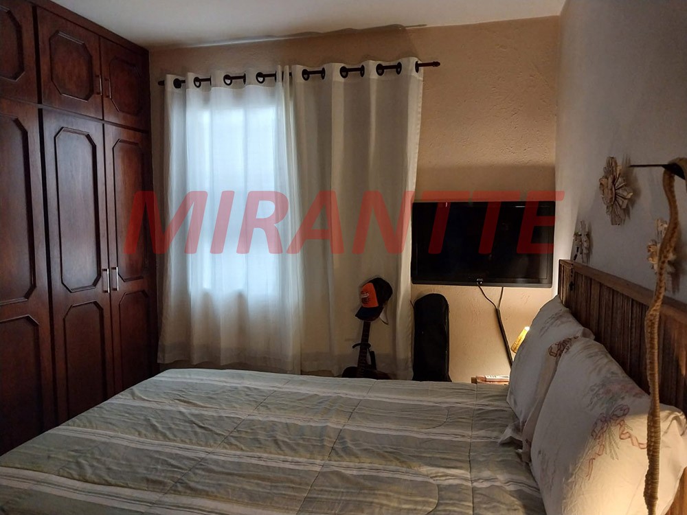 Sobrado de 105m² com 2 quartos em Santa Terezinha