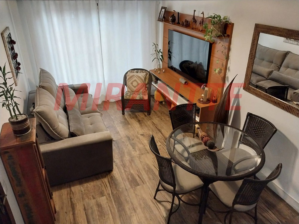 Sobrado de 105m² com 2 quartos em Santa Terezinha
