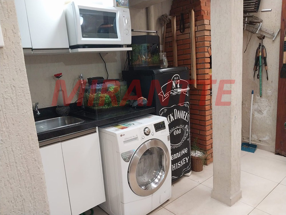 Sobrado de 105m² com 2 quartos em Santa Terezinha