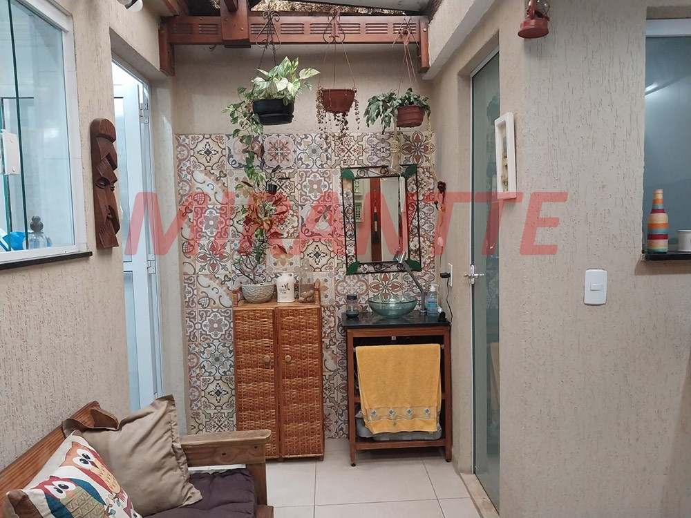Sobrado de 105m² com 2 quartos em Santa Terezinha