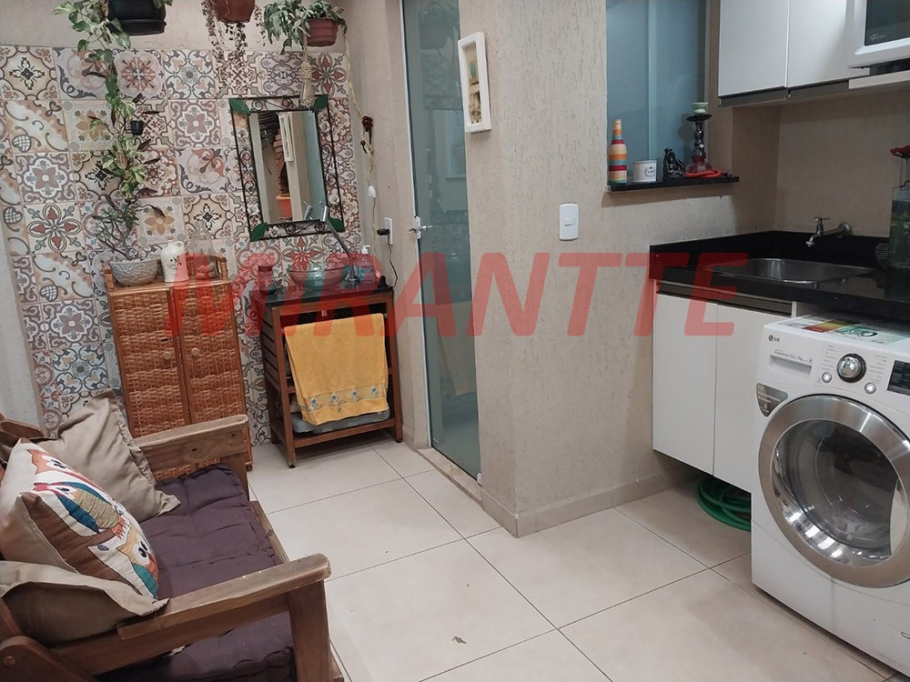 Sobrado de 105m² com 2 quartos em Santa Terezinha