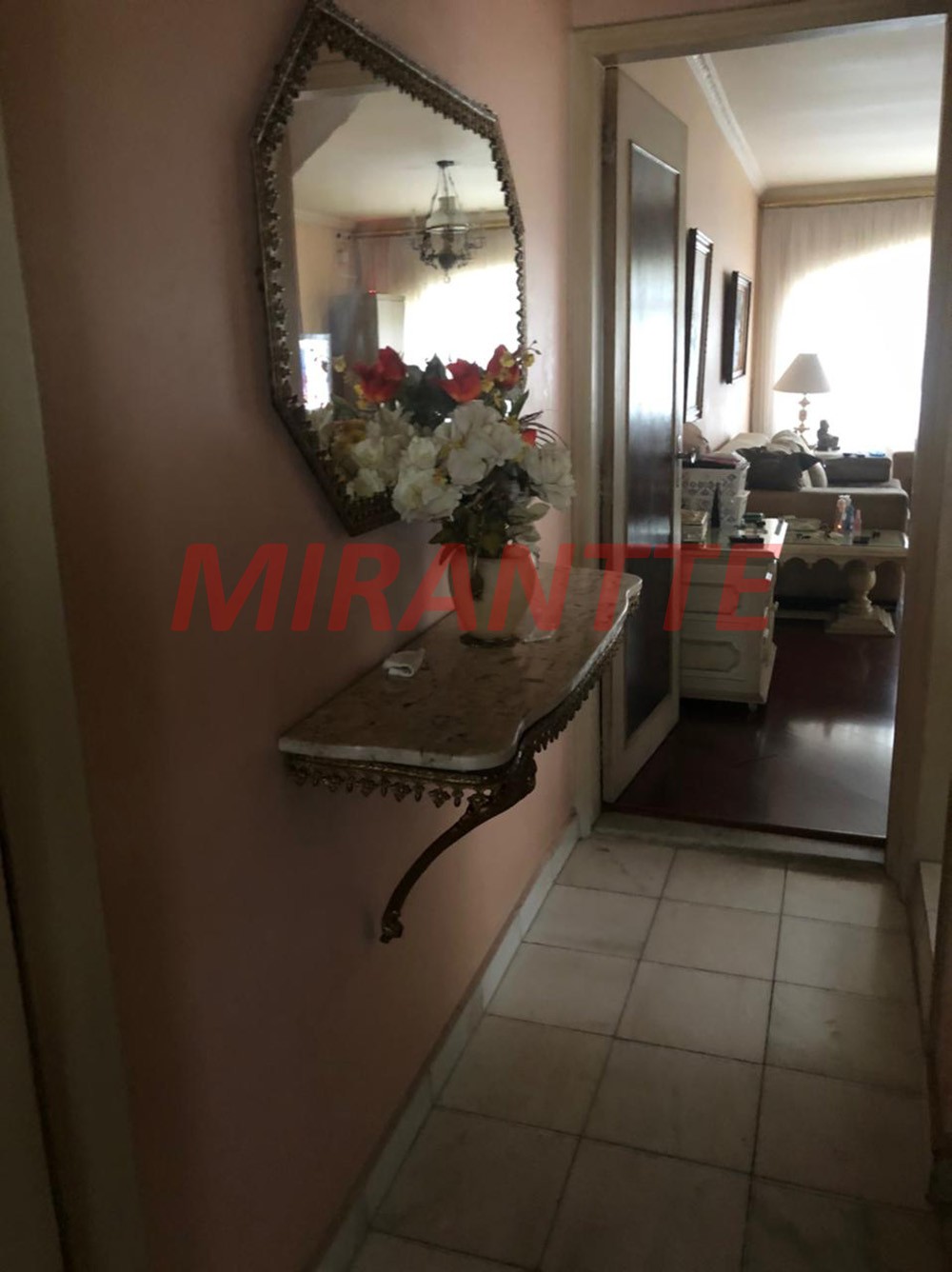 Sobrado de 440m² com 3 quartos em Água Fria
