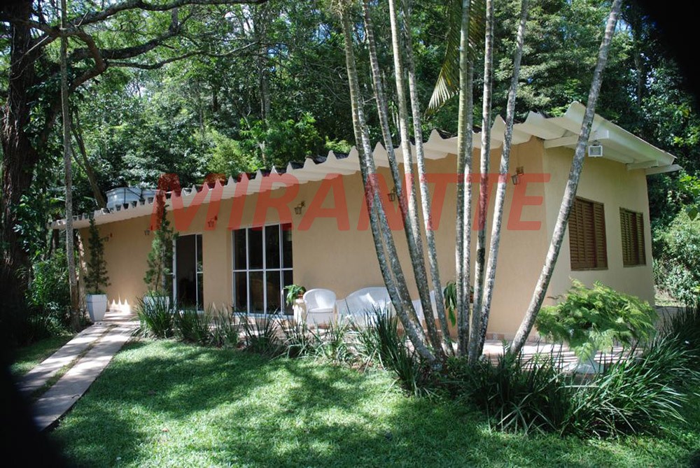 ChÁcara de 12000m² com 2 quartos em Tremembe
