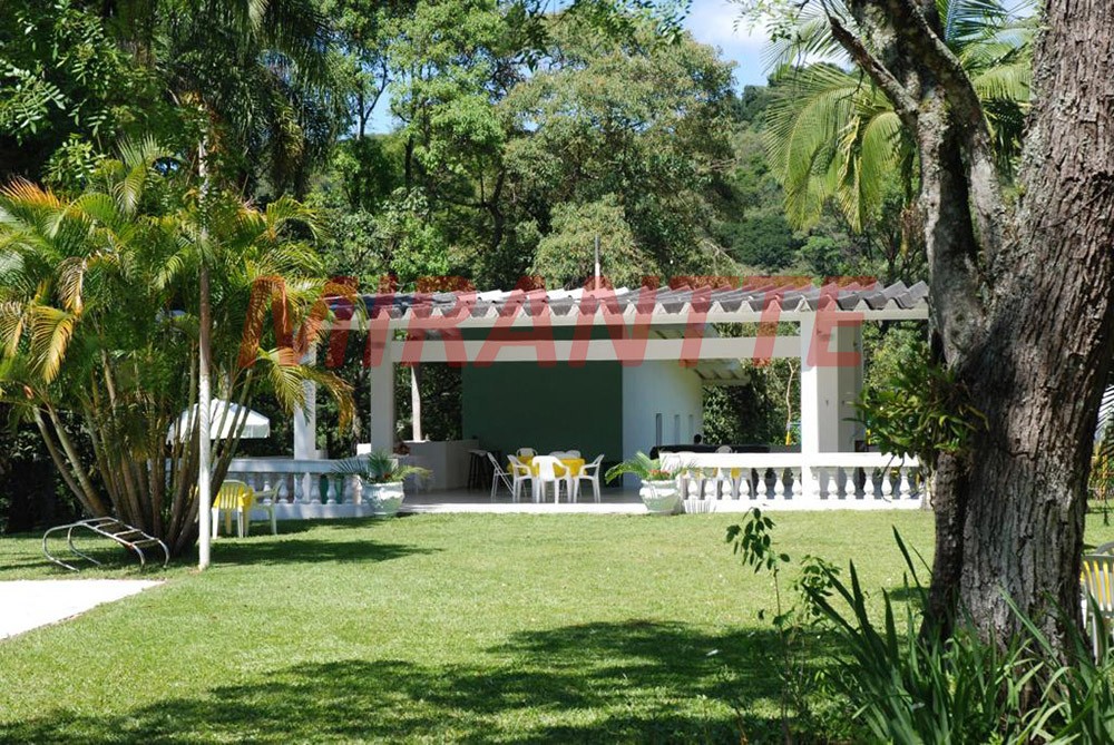 ChÁcara de 12000m² com 2 quartos em Tremembe