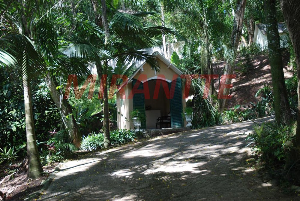 ChÁcara de 12000m² com 2 quartos em Tremembe