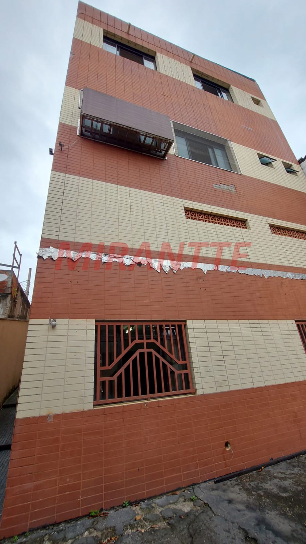 Comercial de 800m² em Casa Verde