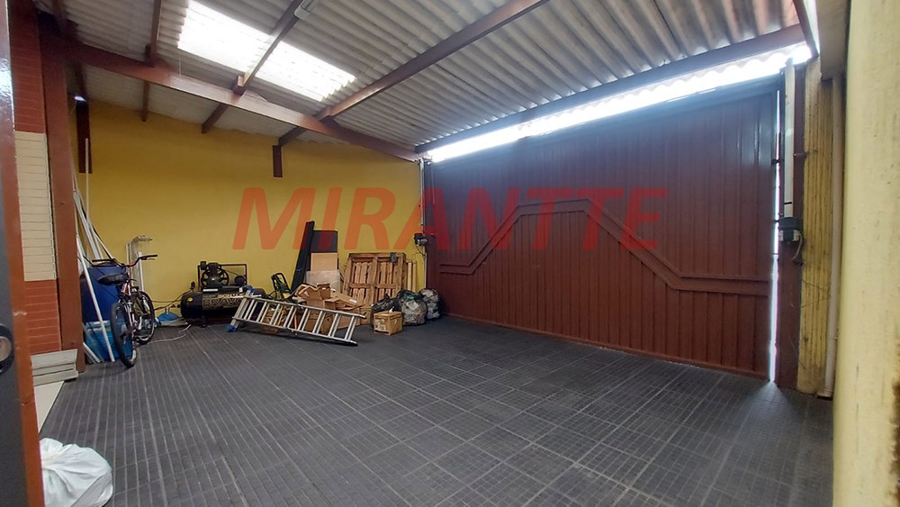 Comercial de 800m² em Casa Verde