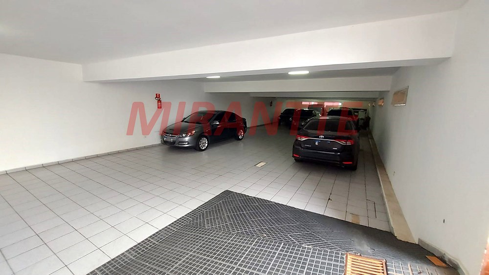 Comercial de 800m² em Casa Verde