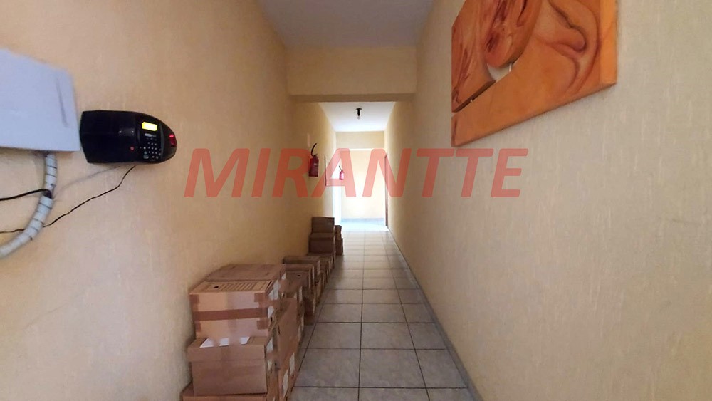 Comercial de 800m² em Casa Verde