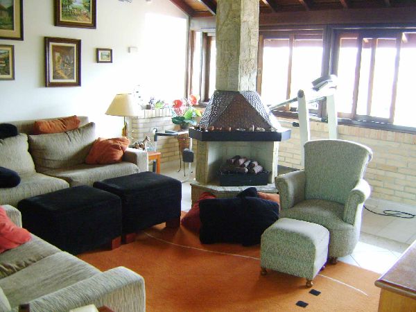 Casa terrea de 483m² com 4 quartos em Tremembe