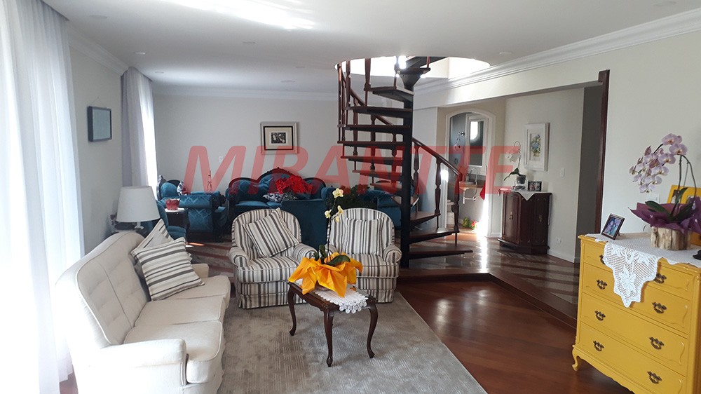 Cobertura com 4 quartos em Santana