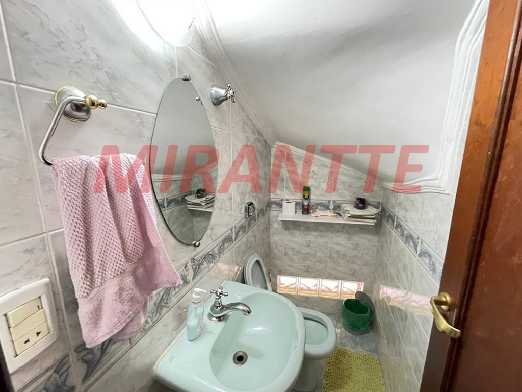Sobrado de 89m² com 2 quartos em Santana