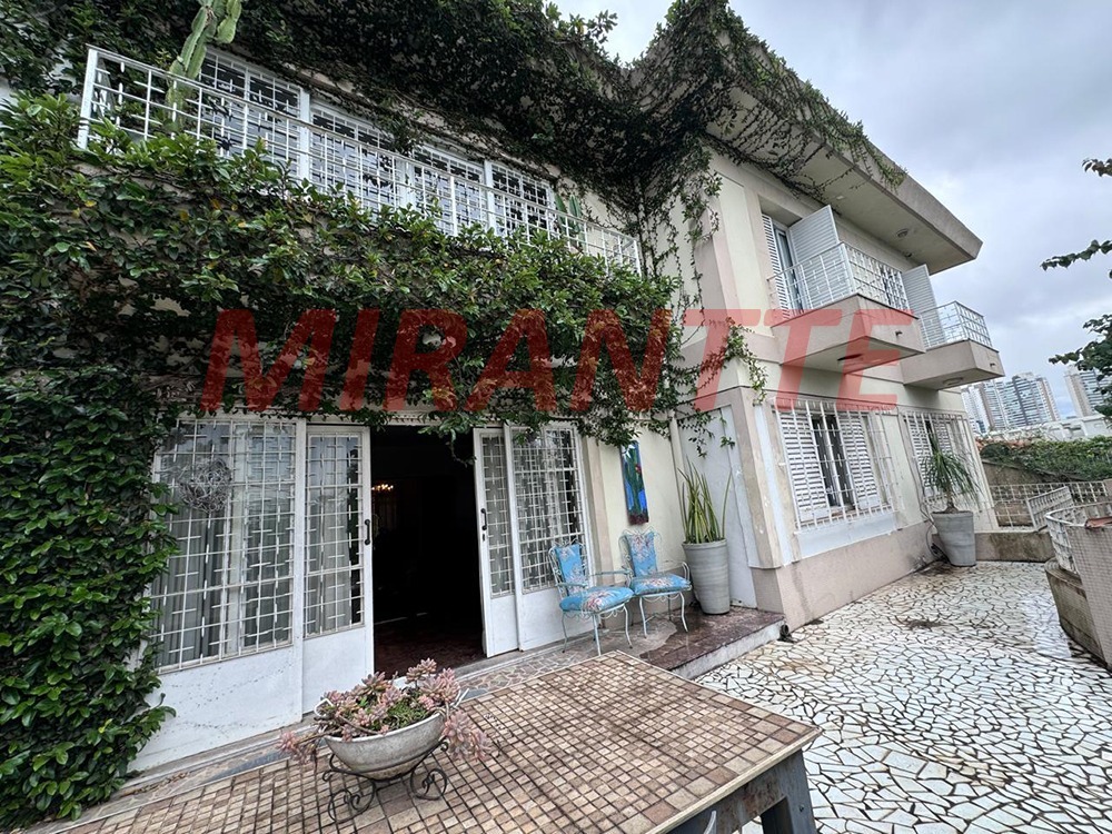 Sobrado de 600m² com 6 quartos em Jardim São Bento