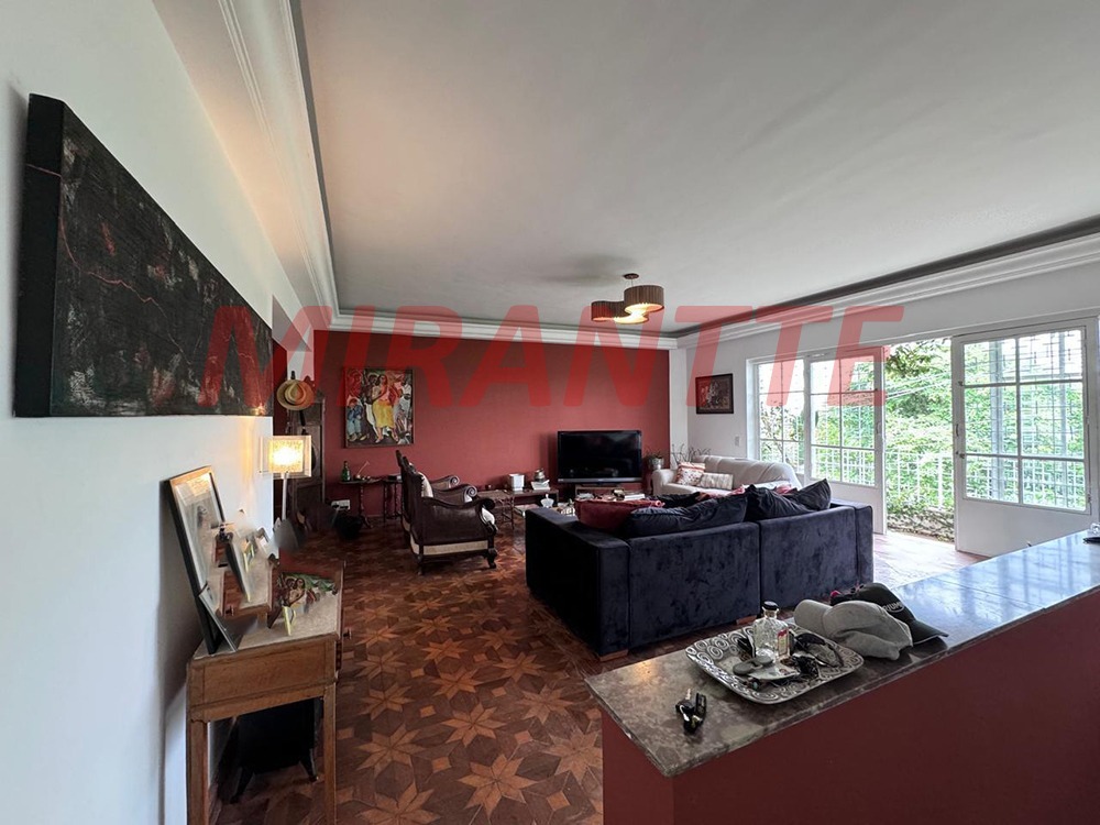 Sobrado de 600m² com 6 quartos em Jardim São Bento