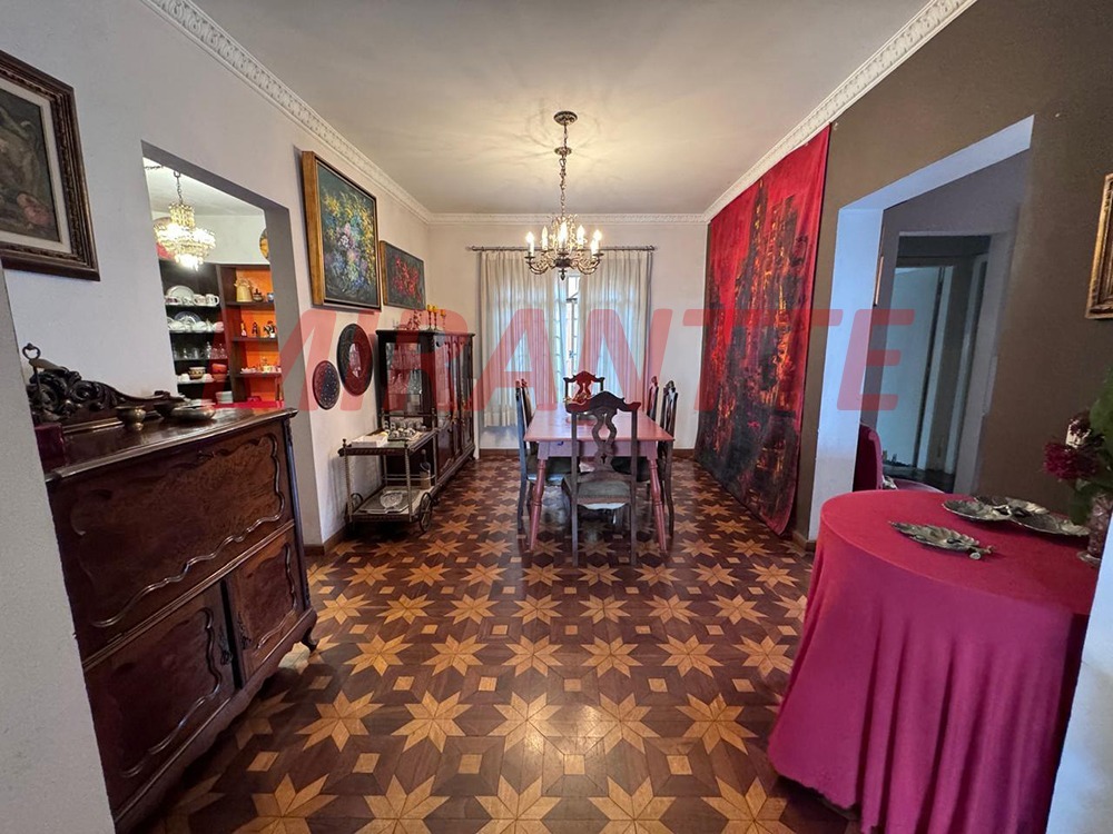 Sobrado de 600m² com 6 quartos em Jardim São Bento