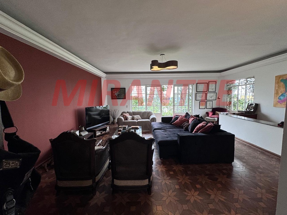 Sobrado de 600m² com 6 quartos em Jardim São Bento