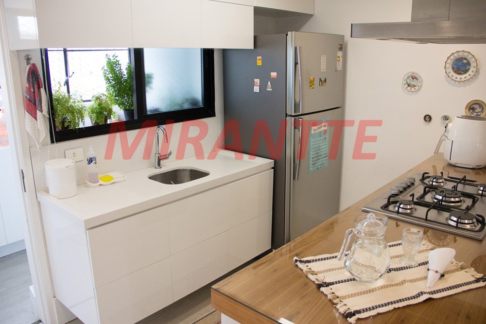 Cobertura de 200m² com 3 quartos em Santana