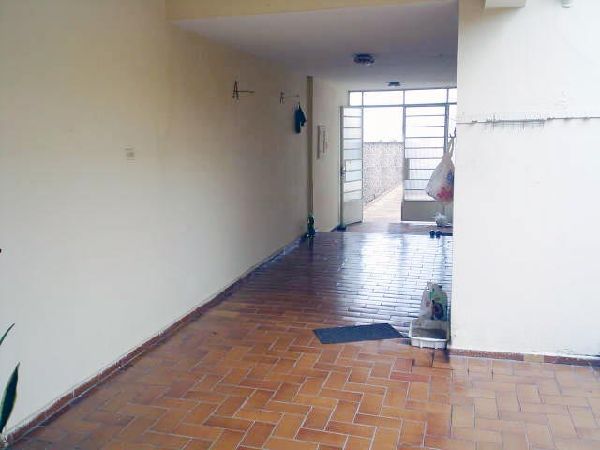 Casa terrea com 3 quartos em Água Fria