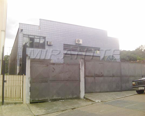 Comercial de 1500m² em Vila Amalia