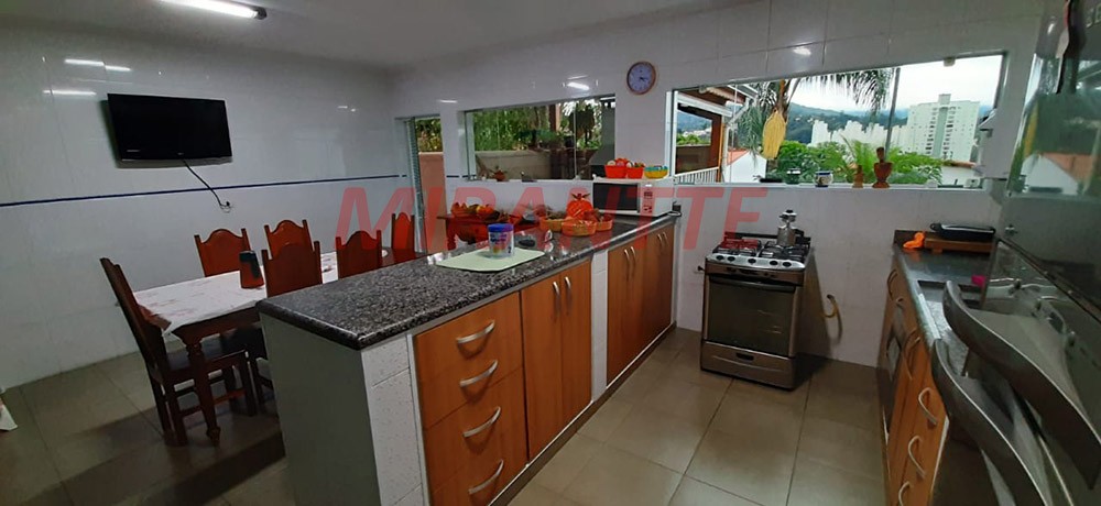 Sobrado de 240m² com 4 quartos em Tucuruvi