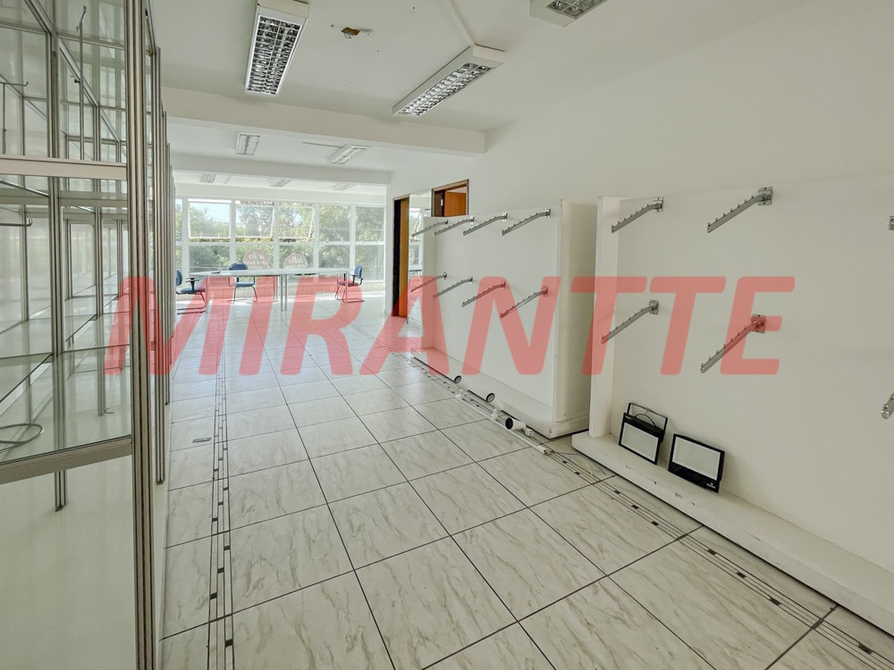 Comercial de 330m² em Santana